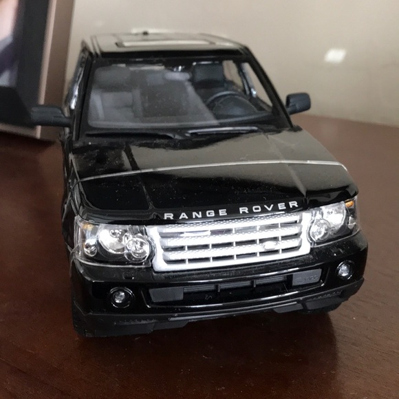 Range Rover toy mode - Picture 3 of 4